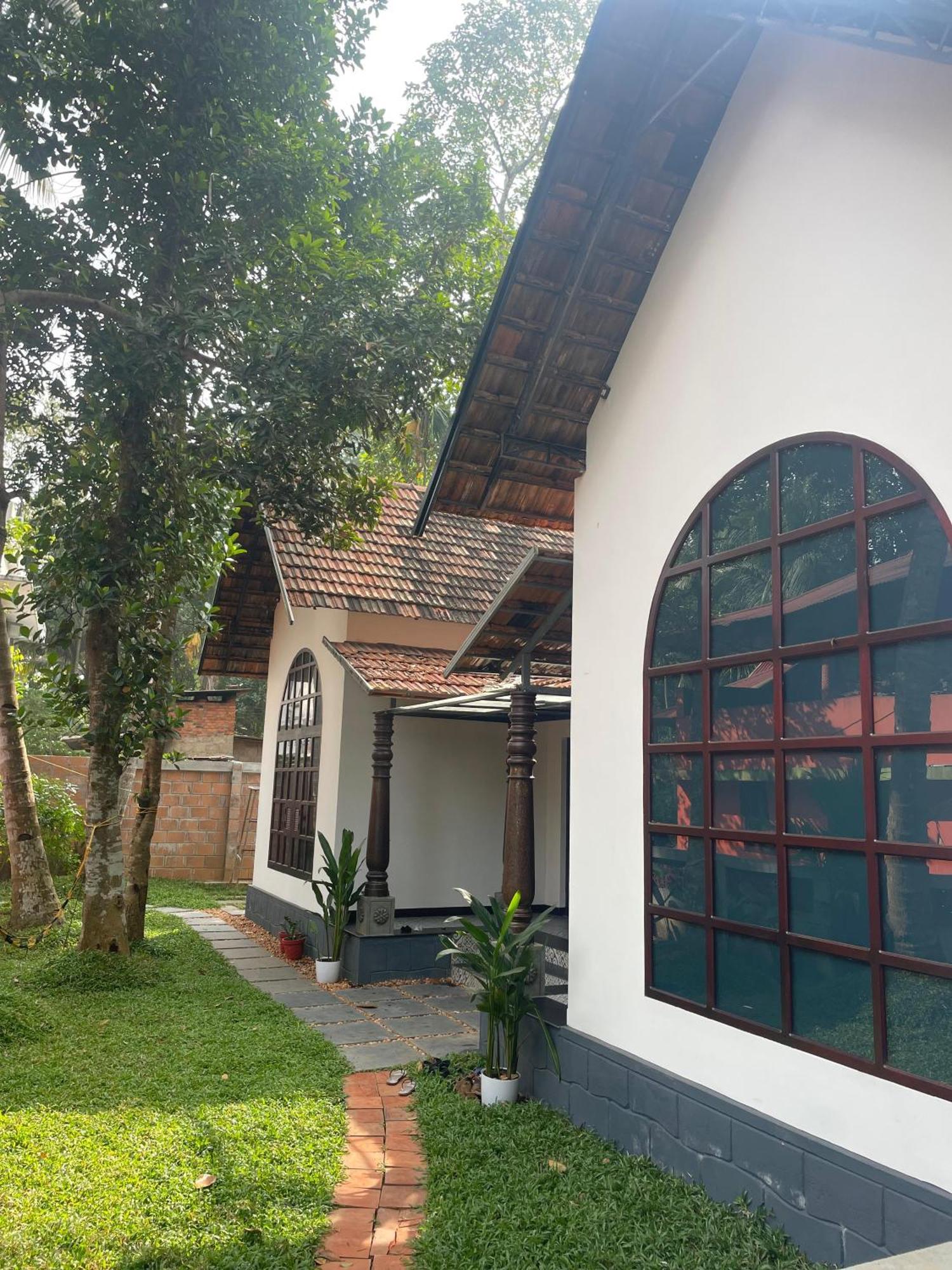 Munroe Plackal Heritage Mundrothuruth Esterno foto